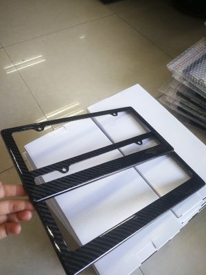 Niestandardowa płyta licencyjna z włókna węglowego ramka biała czarna twill błyszcząca luksusowa niestandardowa 32 * 16