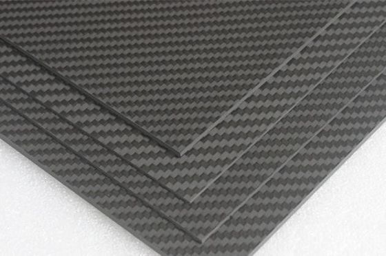 200*300mm Glossy Twill 3K Włókno węglowe wzmocnione arkusz kompozytowy do silników RC Quadcopter